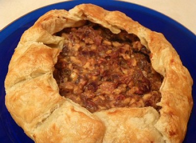 Date & Walnut Puff Pie